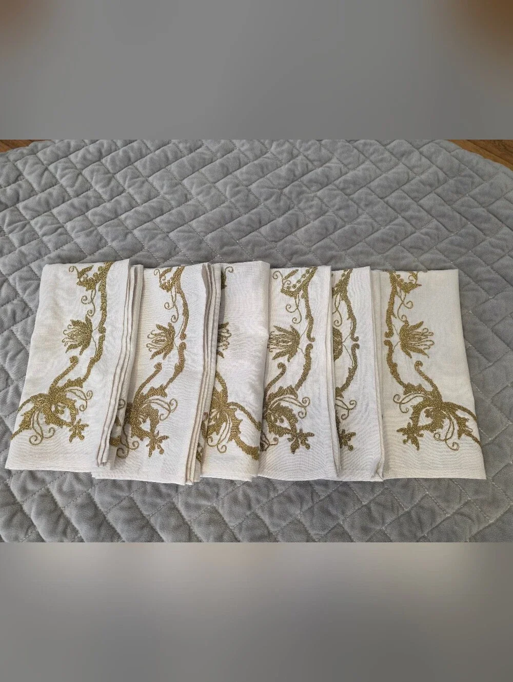 6pc Pier 1 Imports Dinner Napkins W/ Intricate Gold Floral Border Embroidery